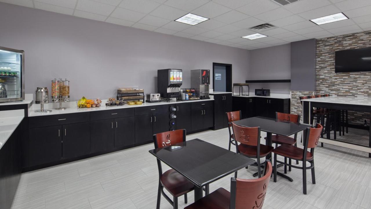 Clarion Pointe Jacksonville Near Camp Lejeune Exterior foto