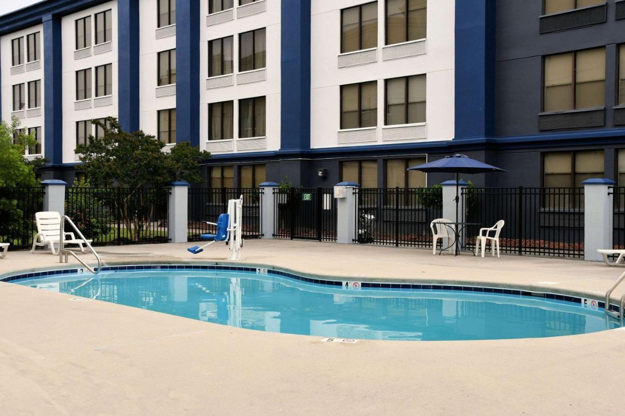 Clarion Pointe Jacksonville Near Camp Lejeune Exterior foto